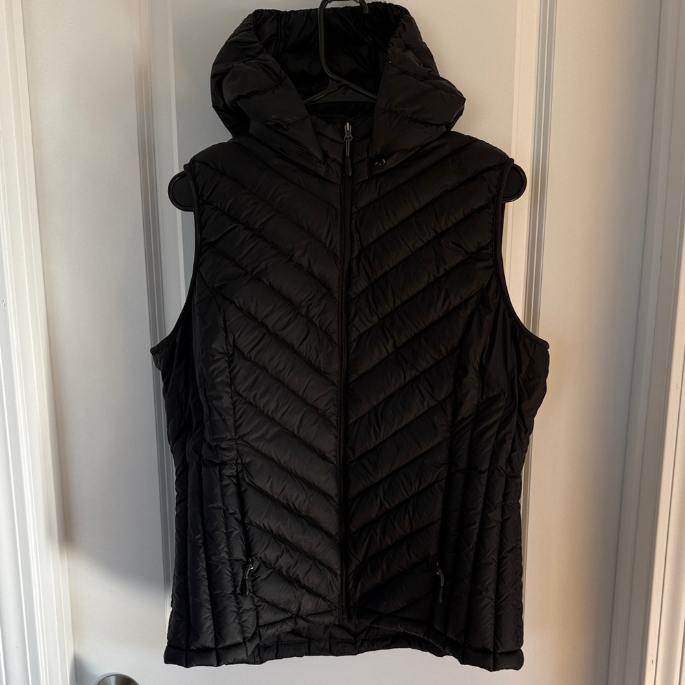 32 Degrees Black Quilted Puffer Vest Detachable Hood